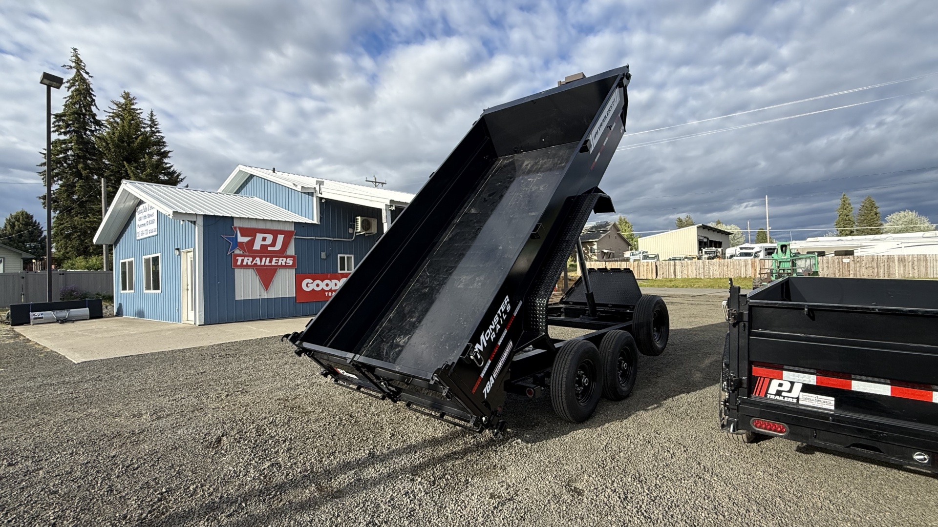 83" Low Pro Telescopic Dump - Photo 6
