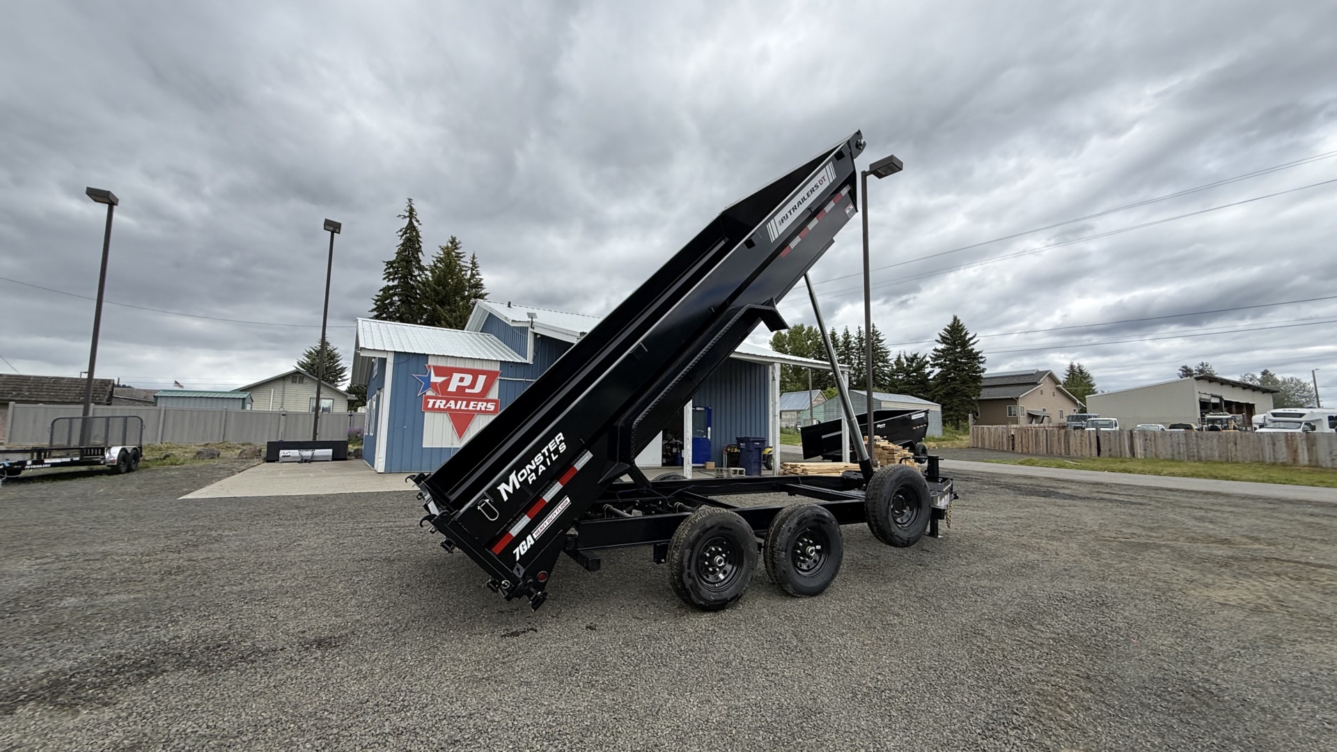 83" Low Pro Telescopic Dump - Photo 2