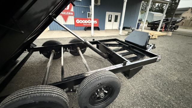 72" Tandem Axle Dump - Thumbnail 8