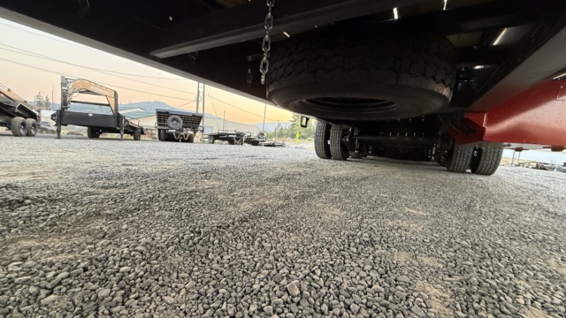 102" Wide Bolt HD Deckover Gooseneck - Thumbnail 5
