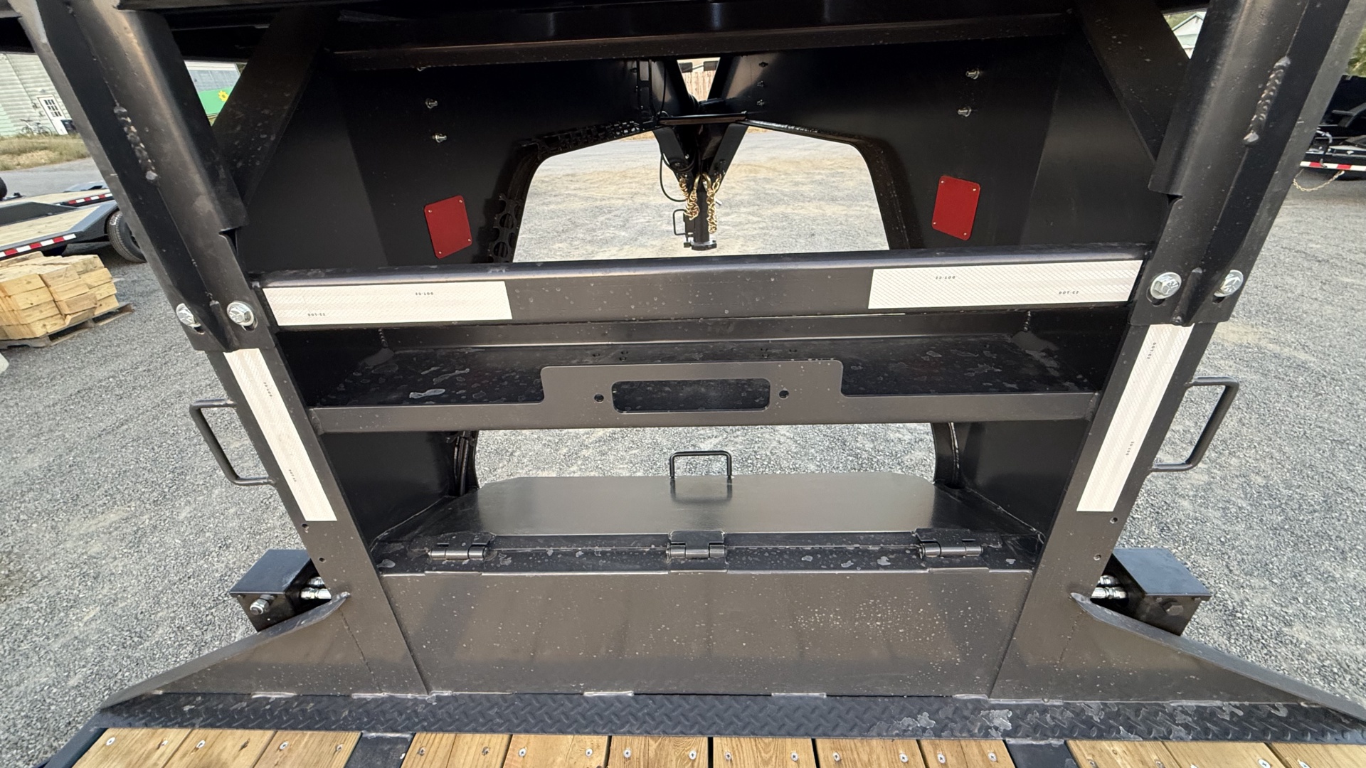 102" Wide Bolt HD Deckover Gooseneck - Photo 10
