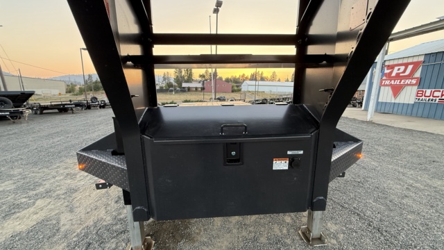 102" Wide Bolt HD Deckover Gooseneck - Thumbnail 14