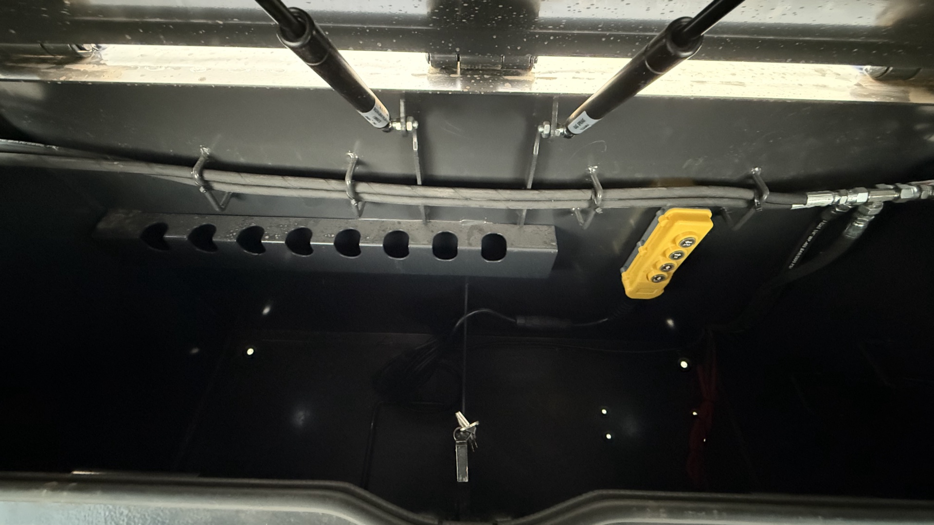102" Wide Bolt HD Deckover Gooseneck - Photo 15