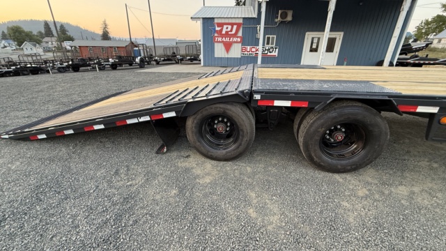 102" Wide Bolt HD Deckover Gooseneck - Thumbnail 6