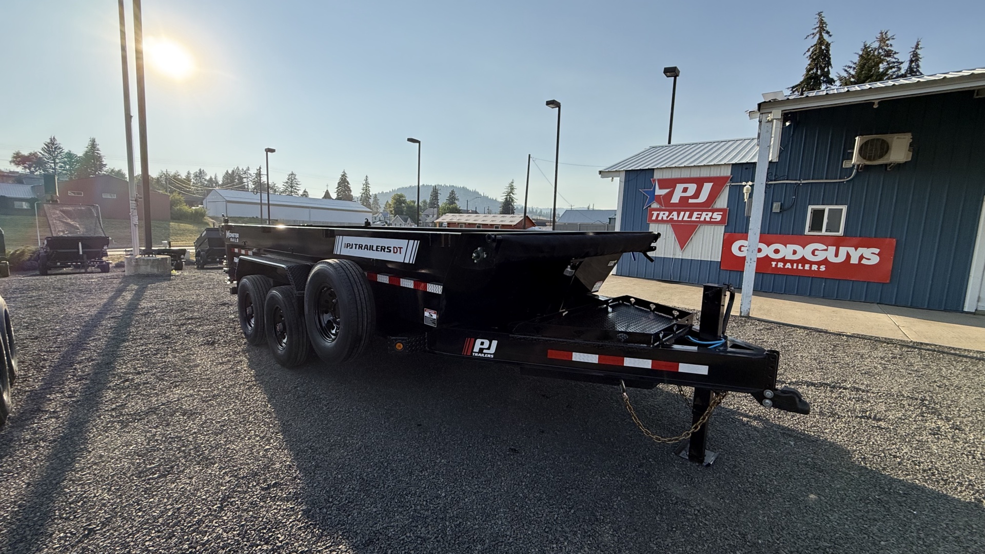 83" Low Pro Telescopic Dump - Photo 2