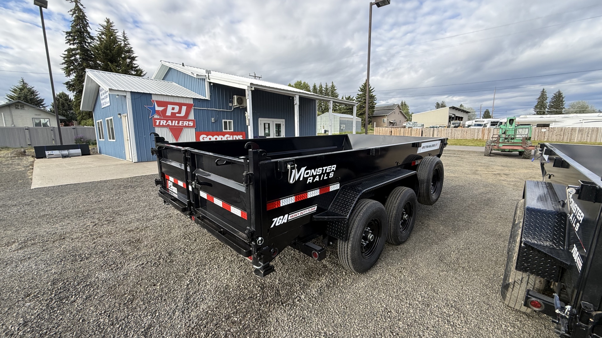83" Low Pro Telescopic Dump - Photo 6
