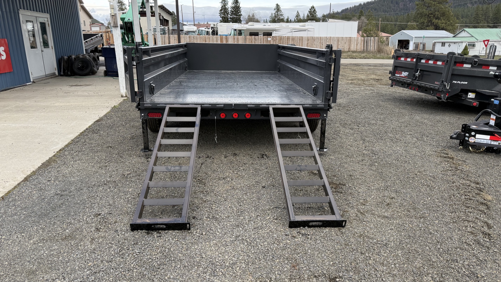 83" Wide LP Dump Trailer - Photo 10