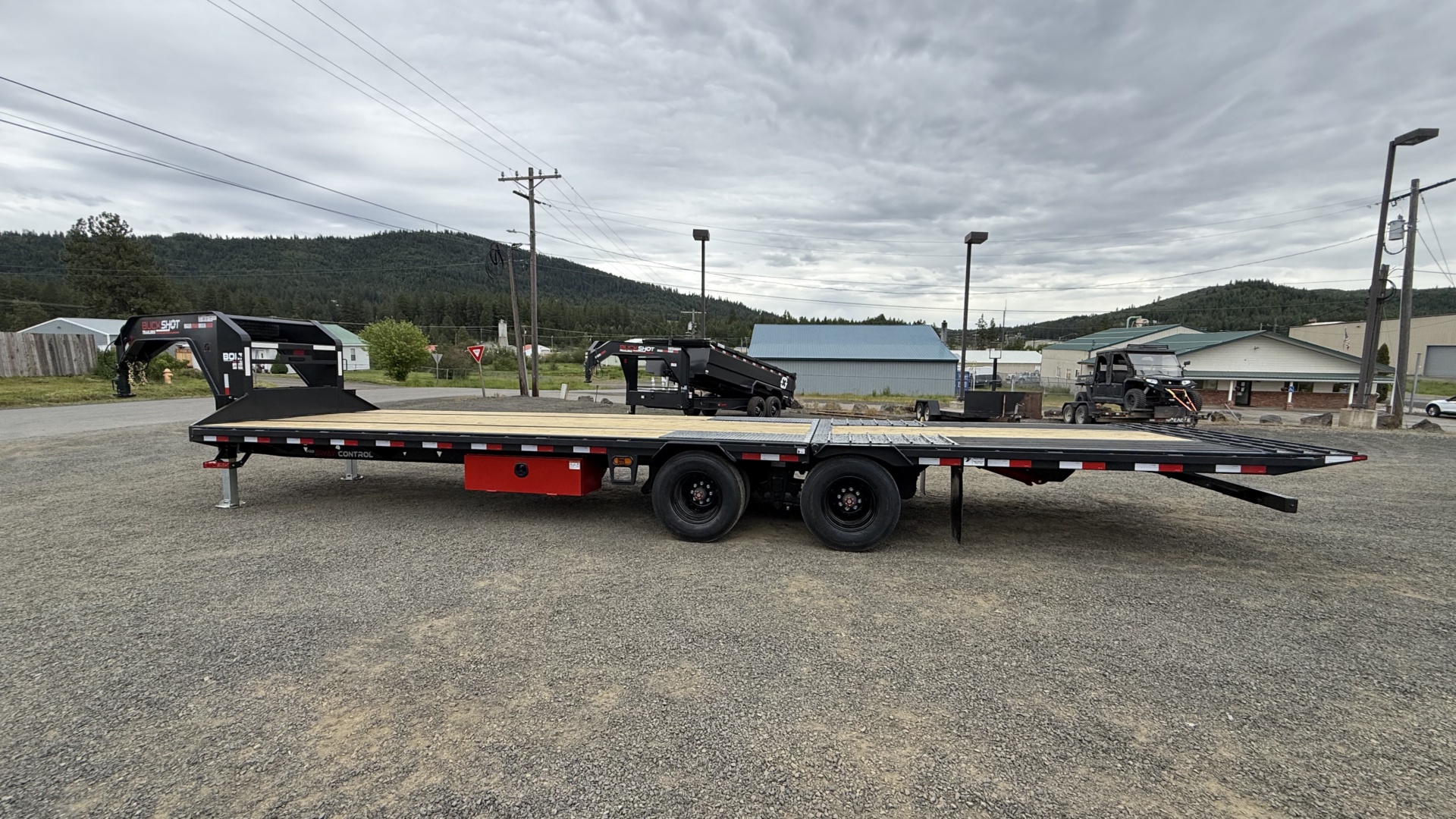 102" Wide Bolt HD Flatdeck - Photo 8