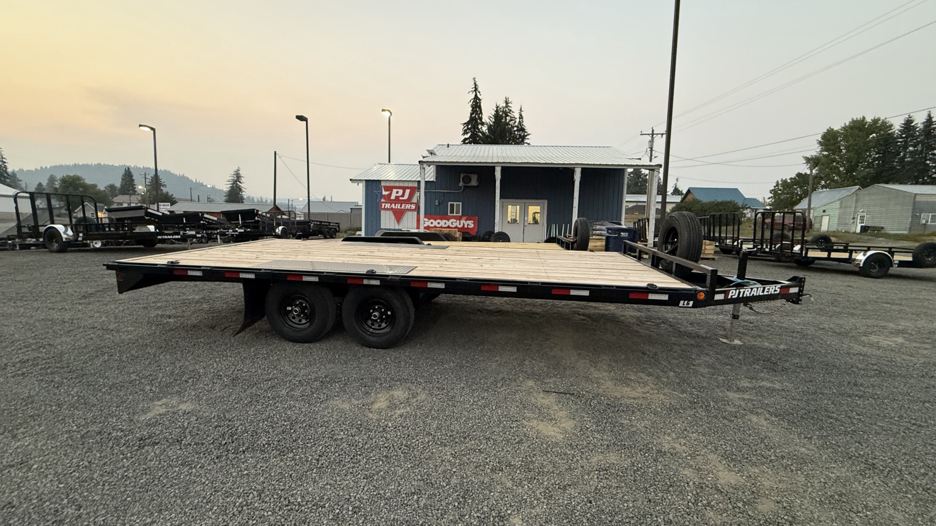 Duty Deckover 6" Channel - Photo 1