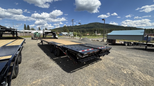 102" Wide Quest Flatdeck With Singles - Thumbnail 5
