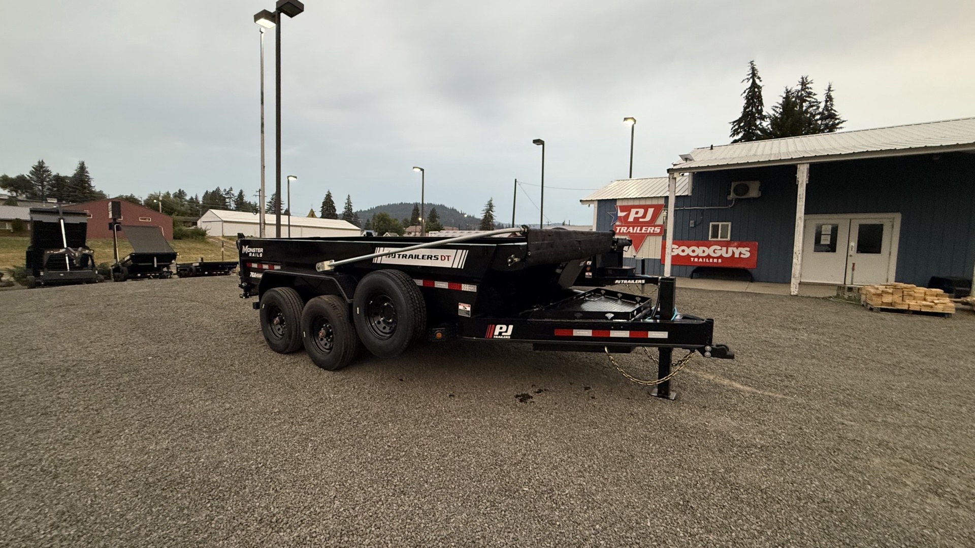 83" Low Pro Telescopic Dump - Photo 3