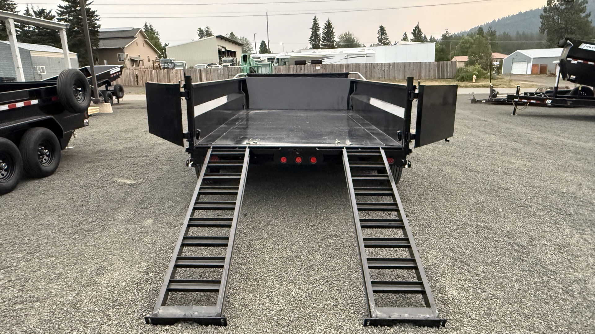 83" Low Pro Telescopic Dump - Photo 6