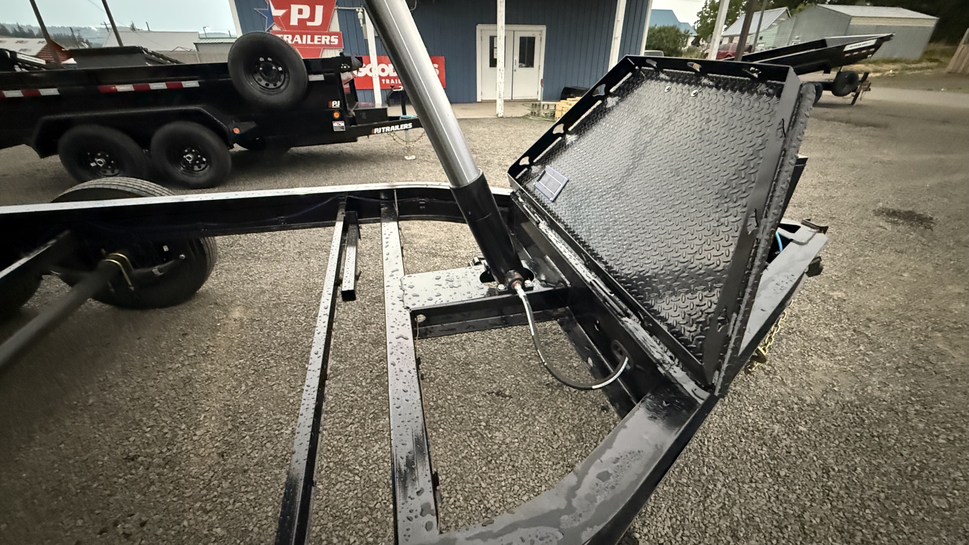 83" Low Pro Telescopic Dump - Photo 11